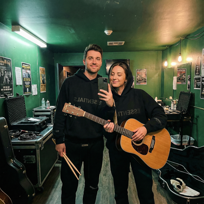 VIRAL HOODIE + FREE TRACK PANTS (TODAY ONLY)